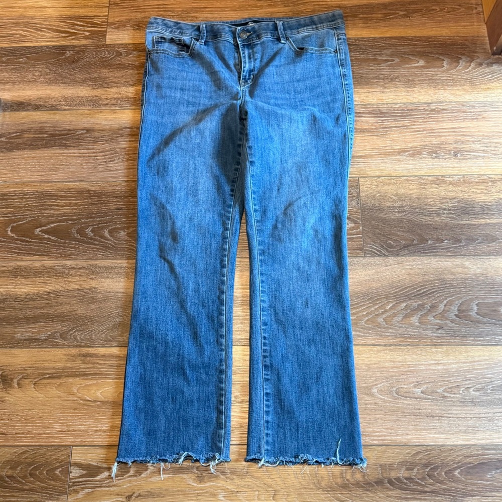 Lincoln Outfitters Womens Size 16 Medium Wash Raw Hem Straight Leg Stretch Jeans